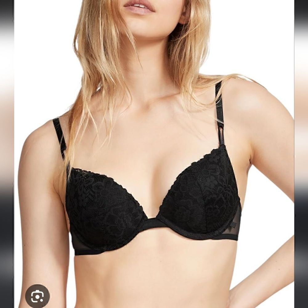 🔥 Take 50% OFF- Victoria's Secret Bra Laced, Size-36DD